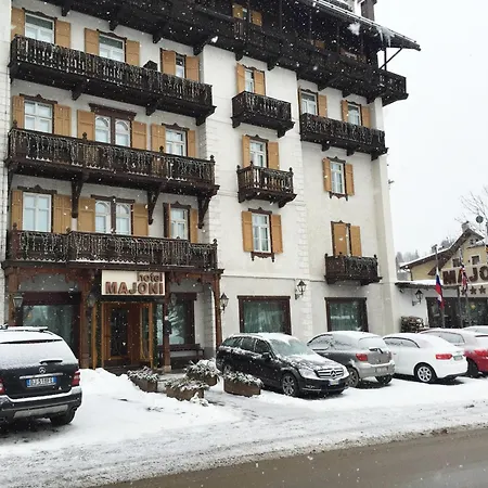 Majoni Hotell