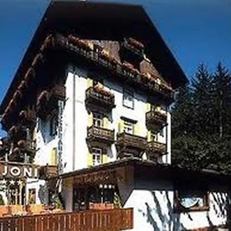 Hotel Majoni 4*
