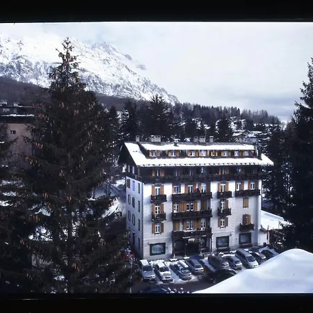 Majoni Otel Cortina dʼAmpezzo