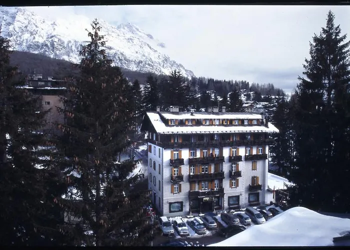 Majoni Szálloda Cortina dʼAmpezzo